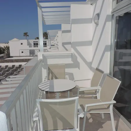 Apartment Gracioseros 211 - 2 Beds - 1st Floor - Air-con - Uk Tv - Wi-fi Puerto del Carmen (Lanzarote)
